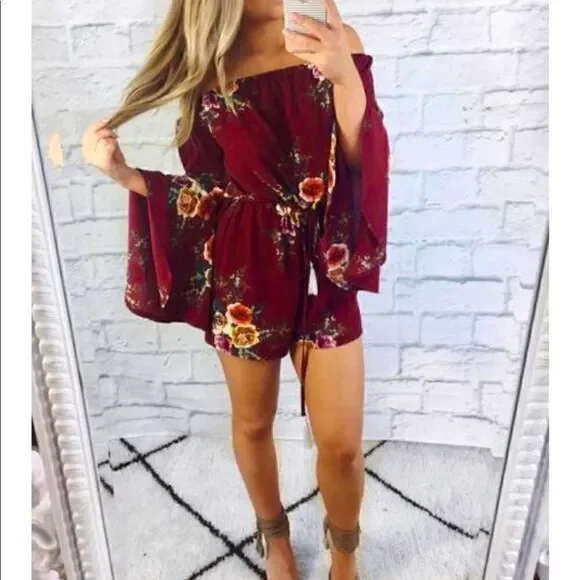 🎉HP! 🎉 Haute Rogue Red Floral Romper - Picture 3 of 14